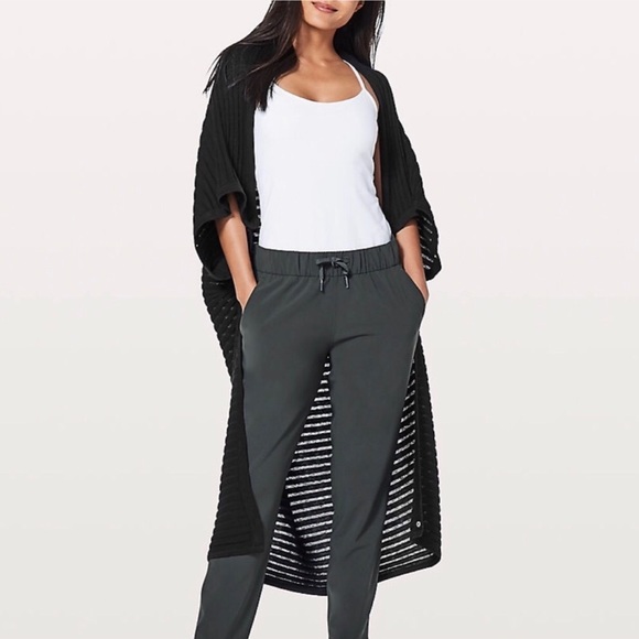 lululemon athletica Accessories - Lululemon NWT Rejuvenate Scarf Black - Stripe